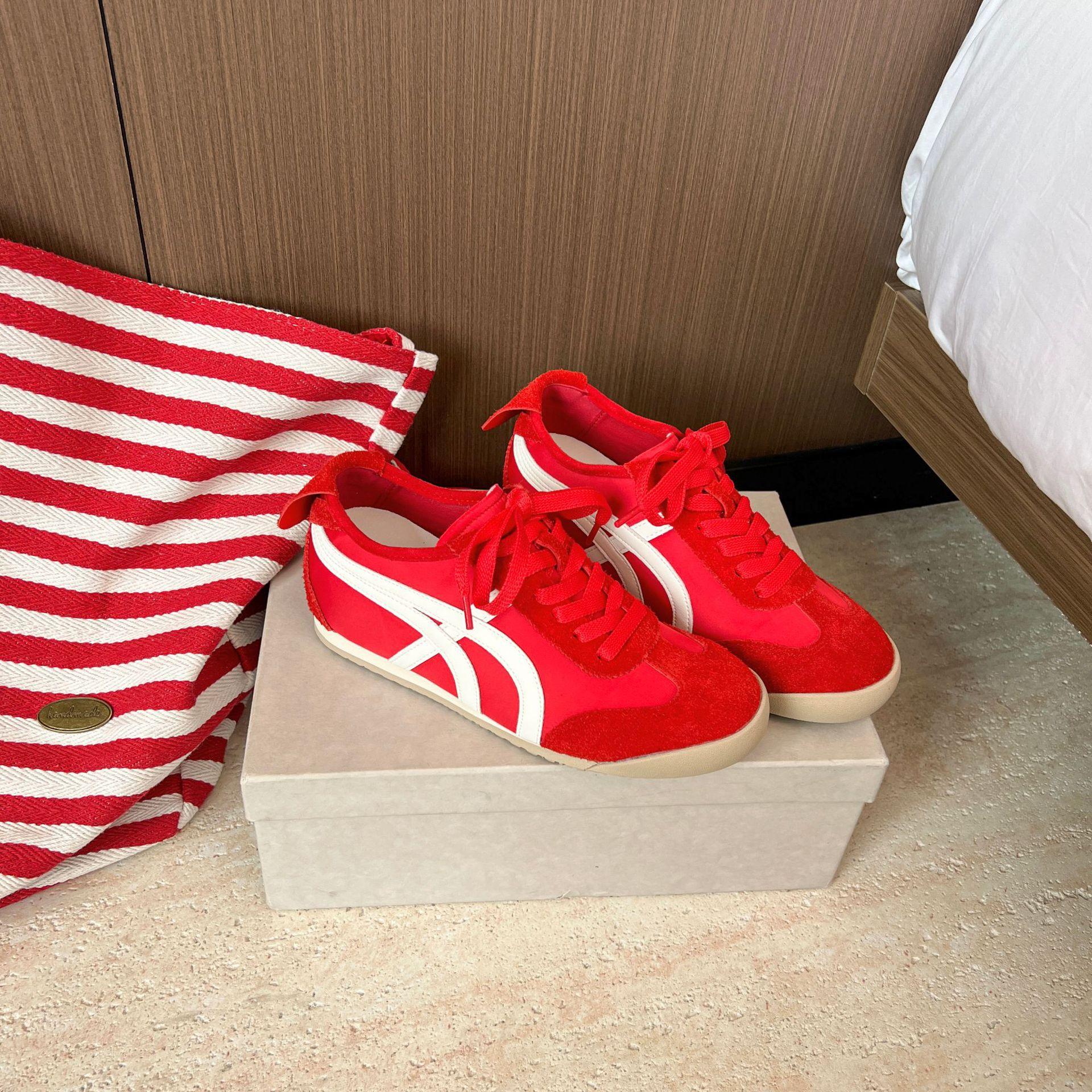 

Овчина~ Интернет-знаменитости с той же высотой мягкого провала 4,5 см увеличивают рост, шелковая цветовая гамма, кроссовки «Форрест Гамп», повседневная обувь, женская тр 40