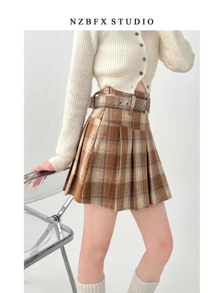 Wool Plaid High Waist Pleated Mini Skirt - Plus Size, Retro Korean Style, Women's Winter Fashion