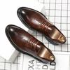 Fashion Luxury Brand British Brogues Classic Man Pointed Dress Shoes Mens Patent Leather Black Wedding Shoes Oxford Formal Shoes Fashion