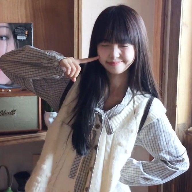

Korean Preppy First Love Set: Knitted Cardigan, Vest, and Plaid Bow Shirt S (Approx. 75-95 lbs)