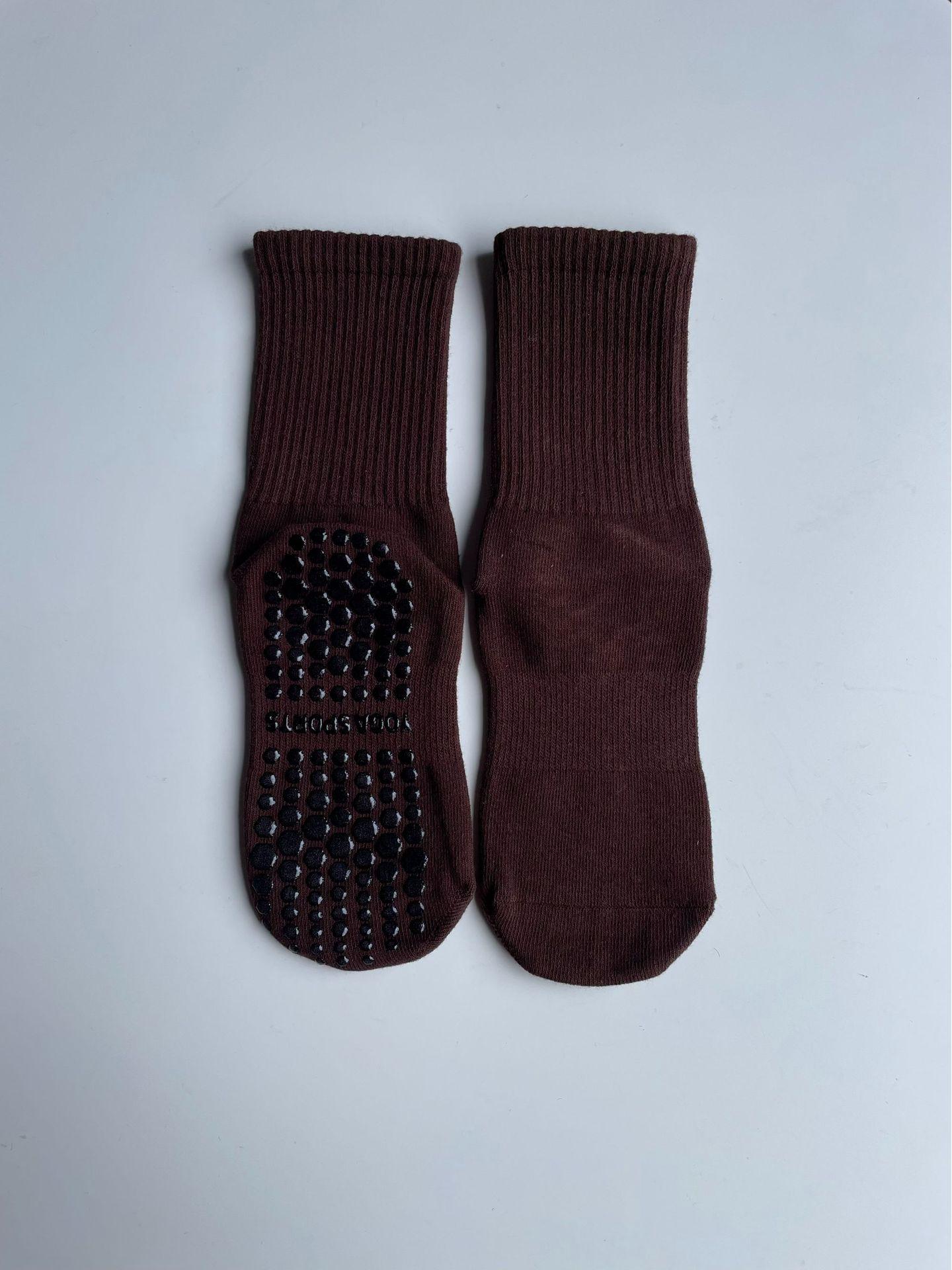 

Women s Mid-Calf Non-Slip Pure Cotton Yoga & Pilates Socks One Size кавовий