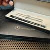 GLC GLB Gåvbox Förpackning Lyxiga Metallkulspetspennor Signaturpennor Biltillbehör För Mercedes Benz AMG W206 W204 W205 W212 W