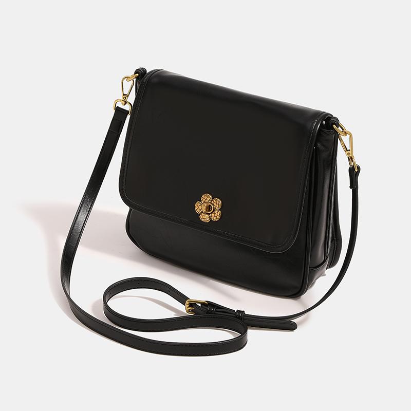 Модные маленькие сумки через плечо для женщин — фото 4