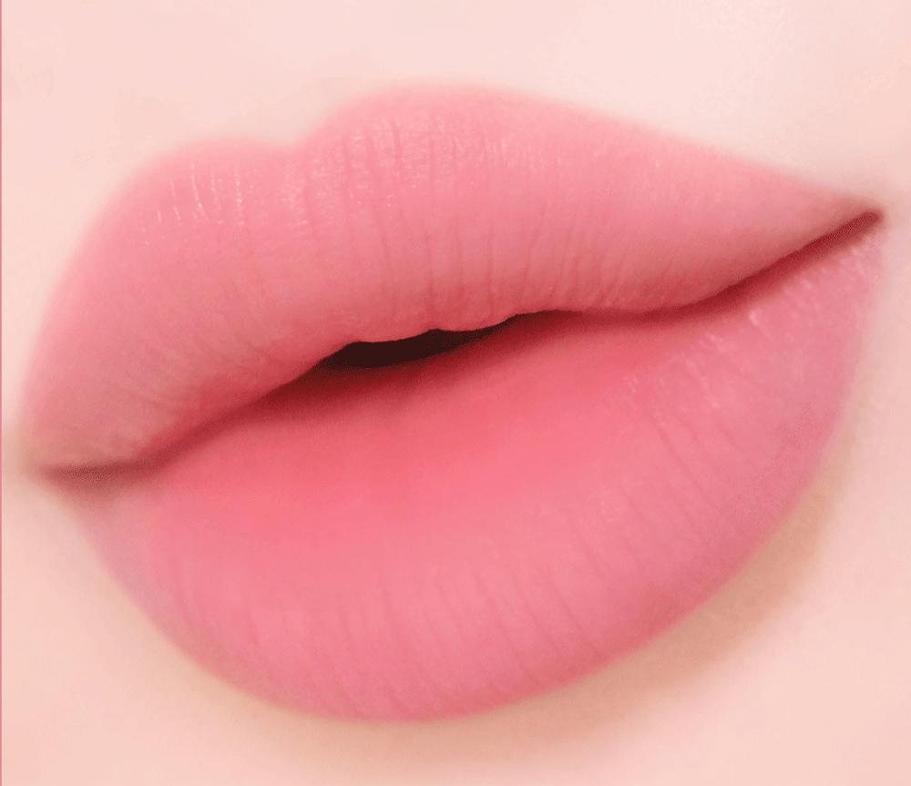 

Выберите 1 из 3 оттенков Benefit Plush Velvet 06 Pillow Play