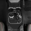 AIRSPEED Kohlefaser Interieur Schalthebelknauf Panel Zierabdeckung für BMW 1er F40 2er F44 Stilvoll und wertet das Interieur mit Klebeband auf /