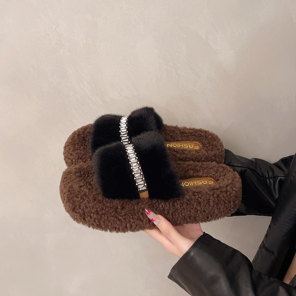 Mao Mao Slippers Women's Wear 2025 New Autumn and Winter Internet Celebrity Fashion Versatile Rhinestone Thick Bottom Velvet One-word Cotton Mop