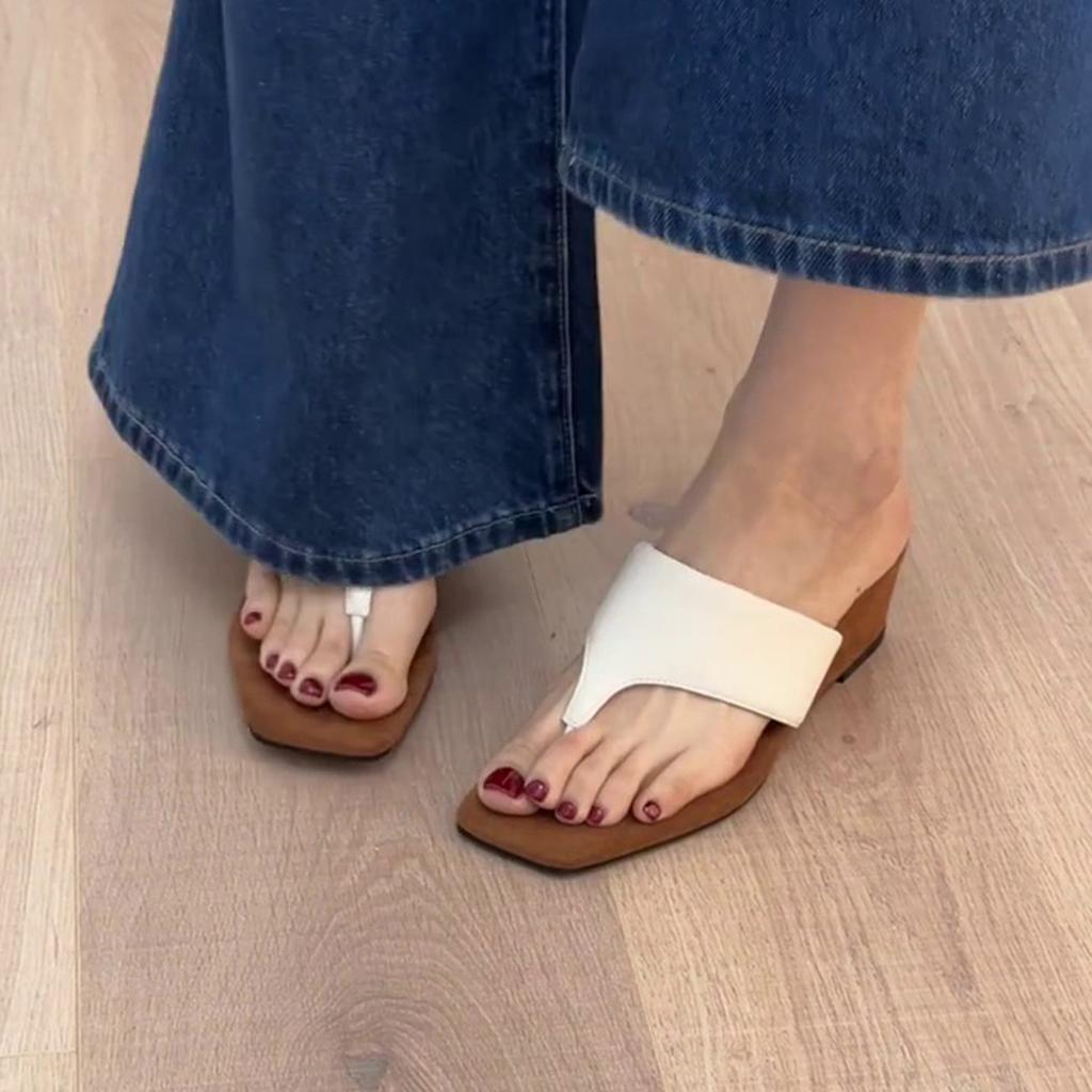 Thick-soled heightened flip-flops, retro minimalist square toe cool slippers, women's slope heel beach shoes