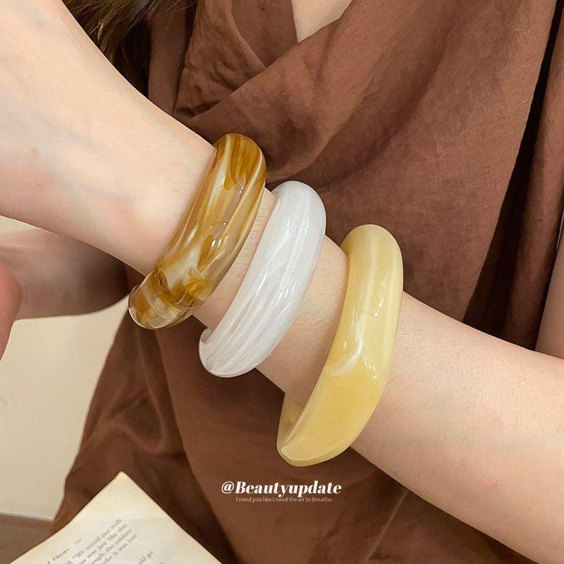 Acrylic Glossy Gradient Geometric Open Bracelet European and American Fashion Simple Bracelet Personalized Jewelry Design Niche