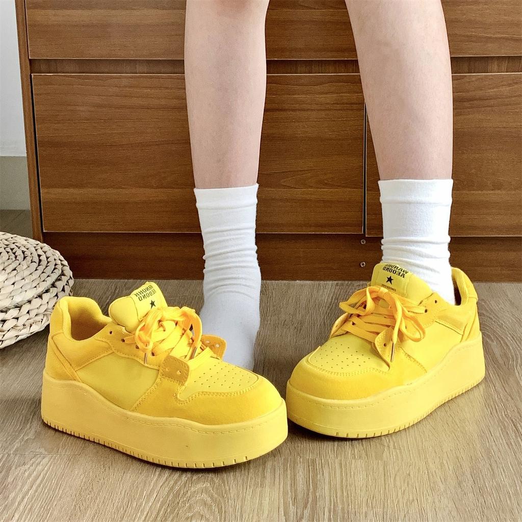 Dopamine thick sole heightening versatile breadboard shoes women's ins tide 2025 new yellow Korean version of student casual shoes