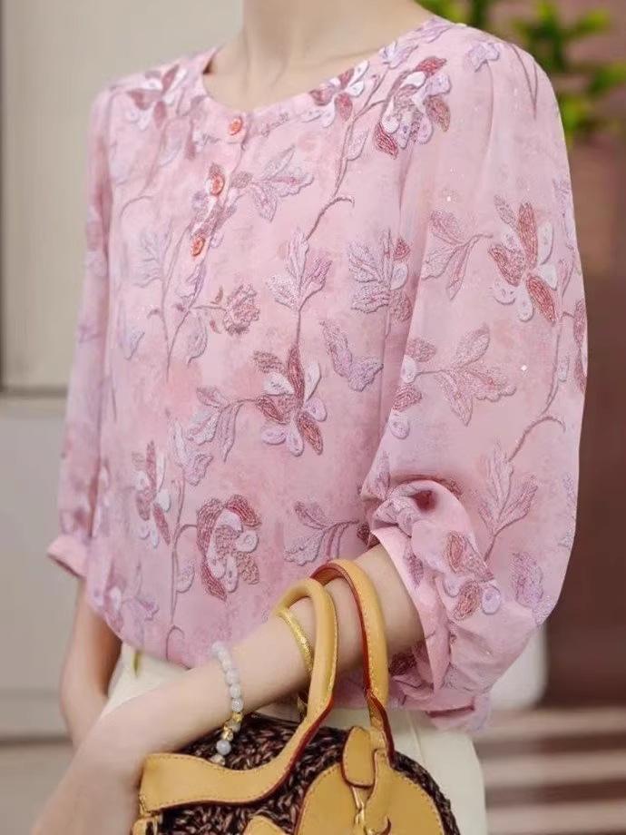 2026 Summer Lace Casual Women's Top - Loose Fit, Three-Quarter Sleeve, Age-Reducing Design