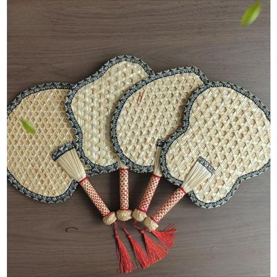 Chinesischer Handfächer für den Sommer Traditionell Gewebt Natürlicher Weizen Runder Fächer Leicht Langlebig Tragbar Handfächer Heimdekoration und Tägliche Kühlung