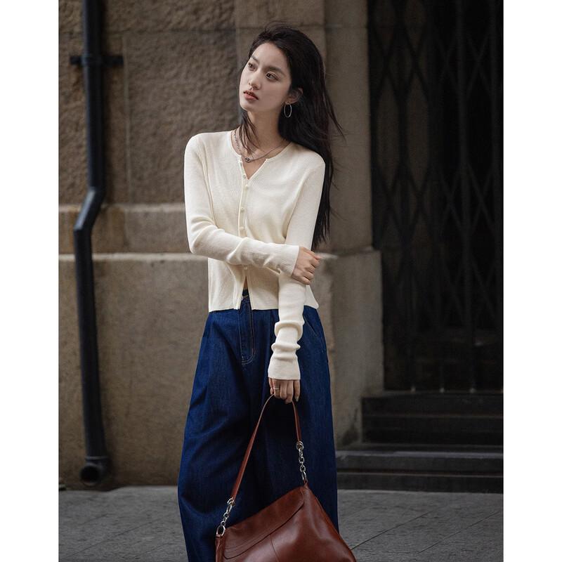 De Mana Women's Round Neck Knit Sweater