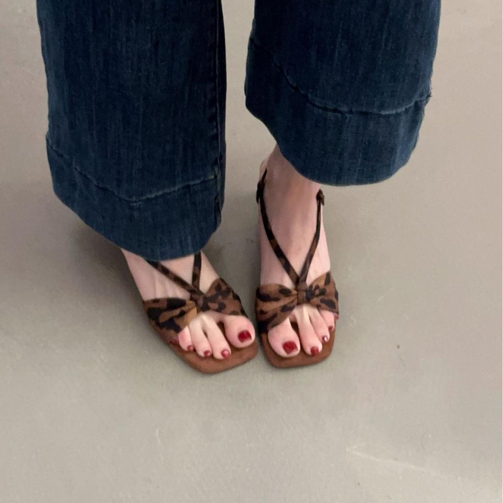 French Niche Design Slope Heel Open-toed Sandals Women's Summer 2025 New with Skirt Square Head High-heeled Roman Shoes