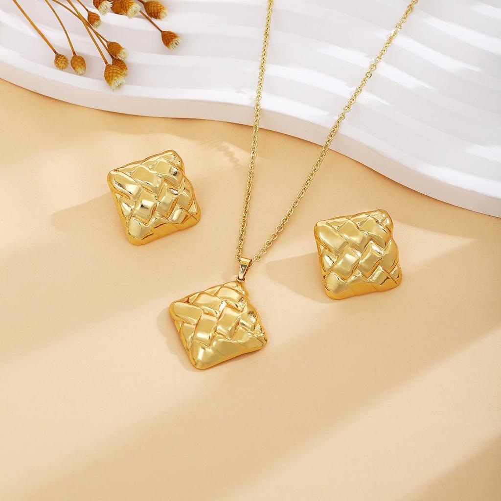 Peach Heart Spiral Tree Leaf Earrings & Necklace Set - Luxury High-End Metal Style Fashion for Women