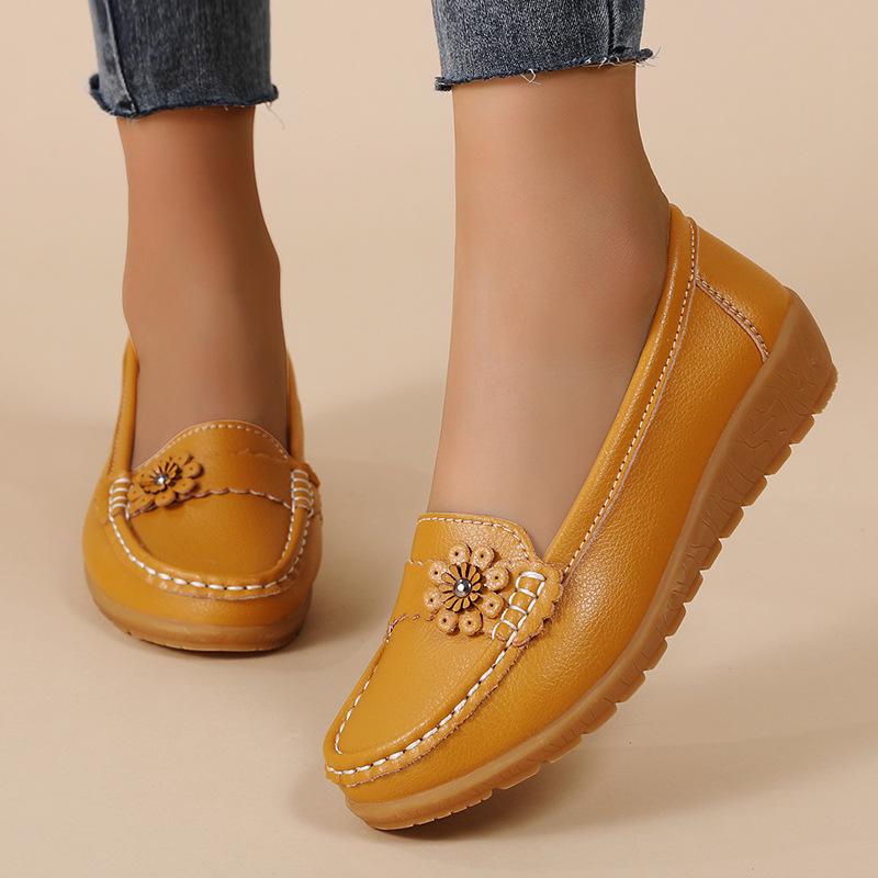 Fashionable Women's Loafers: Versatile Spring & Autumn Bean Shoes