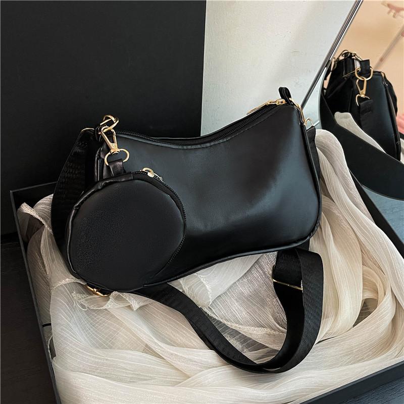 Elegant Retro Street Style Small Pu Crossbody Bag For Daily Use In Multiple Colors