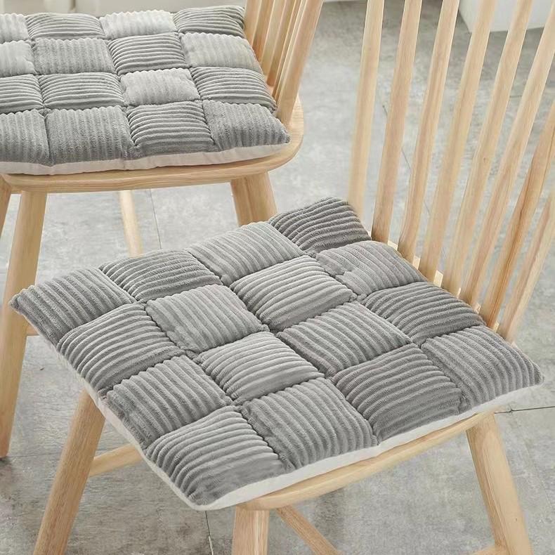 

Corduroy Thickened Seat Cushion - Ideal for Office, Dining, Computer Chairs, and Home Stools 42x42 cm
