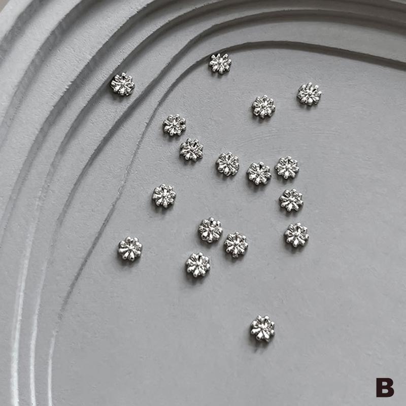 10 Pcs Gold Rhinestone Flower 3D Alloy Nail Charms Mini Flower Sparkling Gold Silver Floral Decorations Manicure Cool Charms