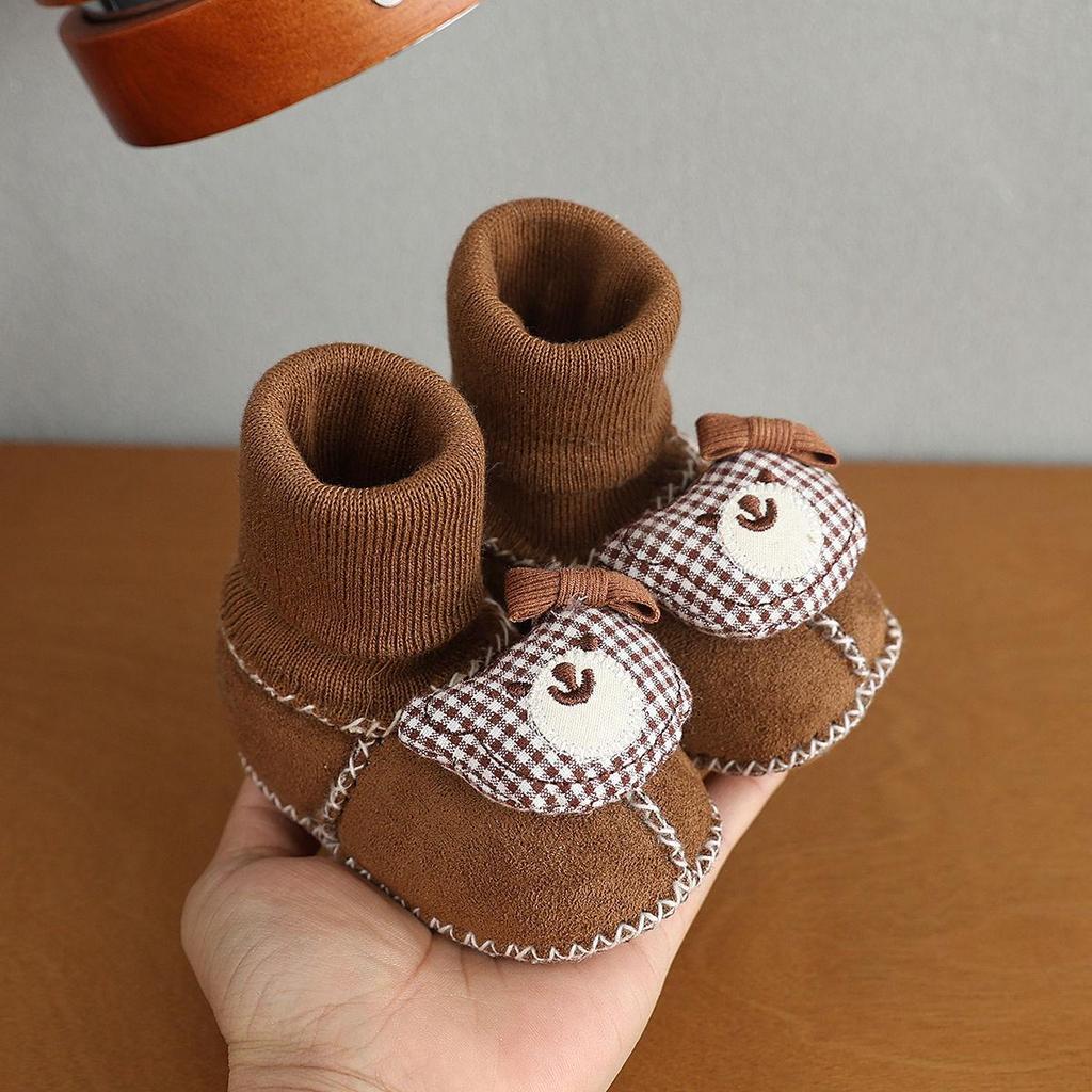 Autumn & Winter Baby Shoes: Unisex Non-Slip, Thick, Warm, Fleece-Lined Socks with Cute Cartoon Designs for 0-12 Months.