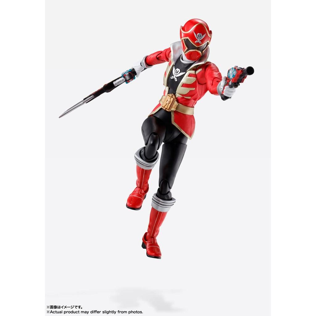 TAMASHII NATIONS S. H. Figuarts (Shinkocho Seiho) Kaizoku Sentai Gokaiger Gokai Red Ca.. 145 mm große, bewegliche Figur aus PVC und ABS, bemalt