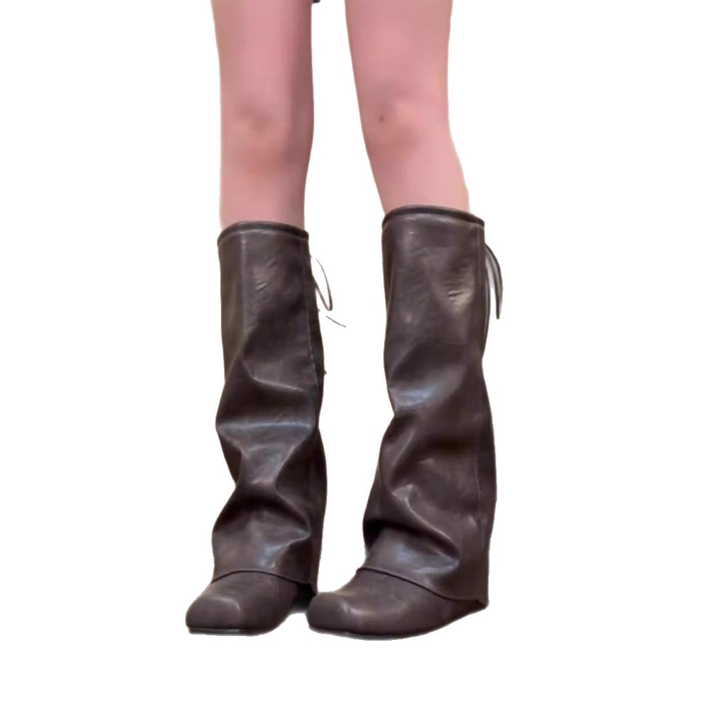 Stiefel mit quadratischer Spitze und Innensohle zur Höhenvergrößerung, Damenstiefel mit dünnem Schaft und großem Schaftumfang mit Falten, Stiefel mit gestapeltem Schaft, aber kniehohe Reiterstiefel