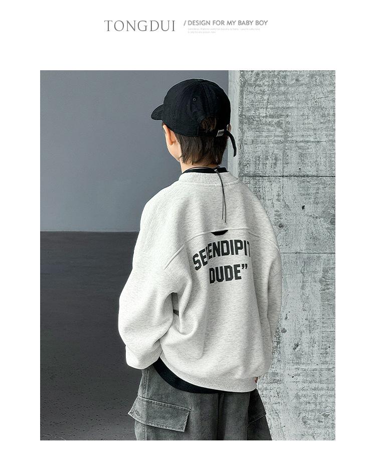 2025 Boys' Fleece-lined Sweatshirt: Warm Niche Design for Autumn/Winter