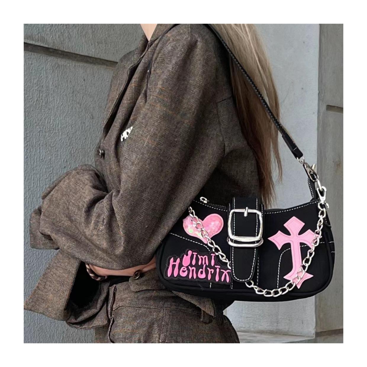 

Сумка Y2K Millennial на одно плечо с цепочкой 25cm x 7cm x 13cm