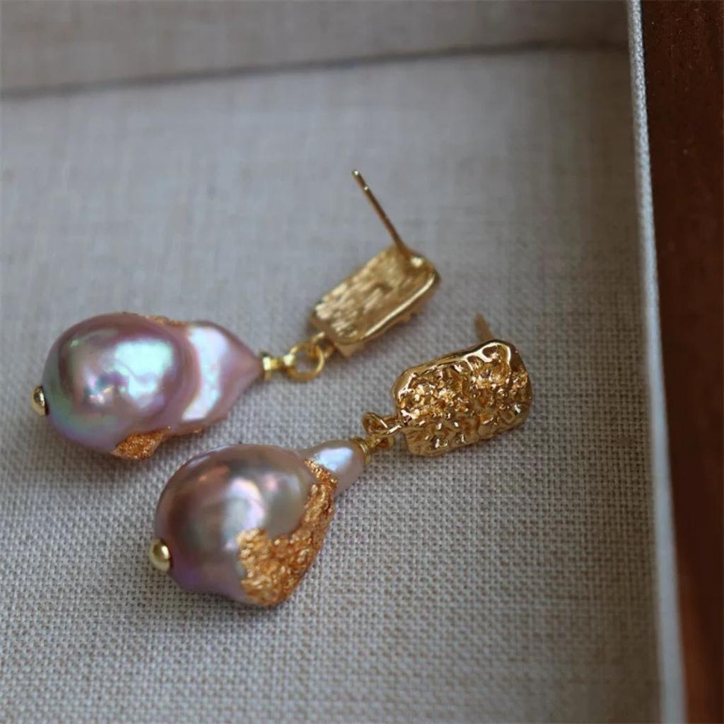 Design New French Retro Medieval Natural Strong Light Purple Baroque Freshwater Pearl Earrings Gold Foil Earrings