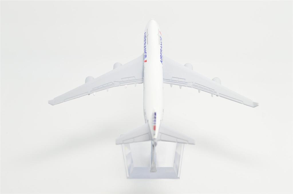 TANG DYNASTY 16cm Air France Boeing B747 Alloy Airplane Model Toy 1/400