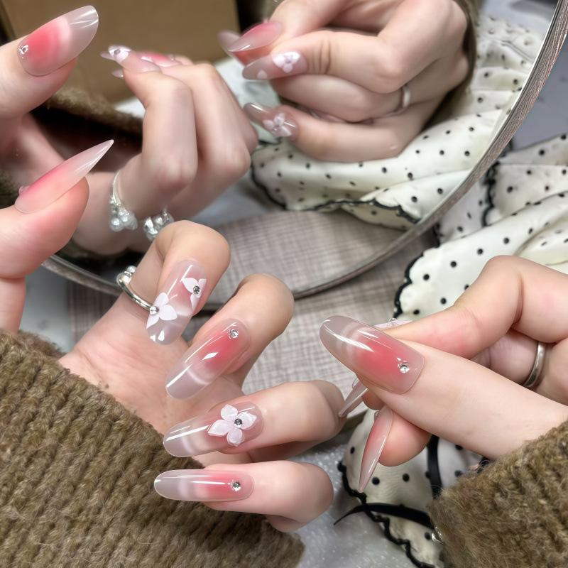 Reusable Gentle Nude Pink 3D Flower Press-on Short Oval Nails, Versatile and Translucent for Students