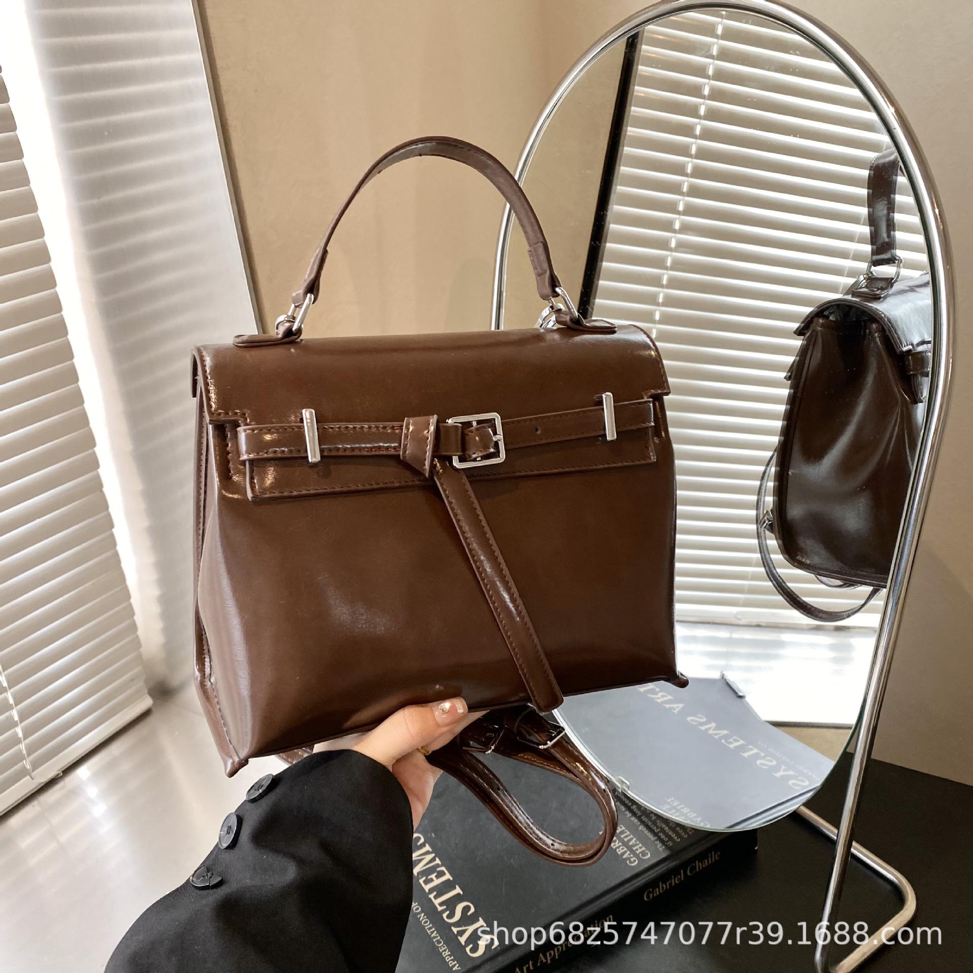 

Niche design bag 2025 new retro backpack women s handheld Korean version schoolbag Japanese leisure going out backpack коричневый