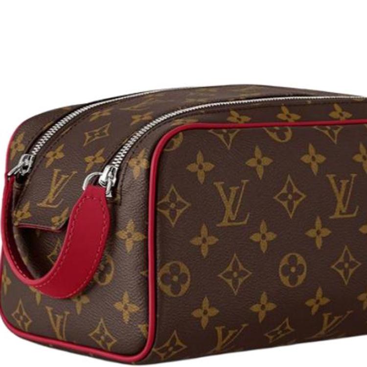 Louis Vuitton Necessaire Logo em Letra Fechamento com Zíper Bolsa de Higiene Pessoal em Couro Bolsa de Higiene Pessoal Masculina Marrom Avermelhado M12640