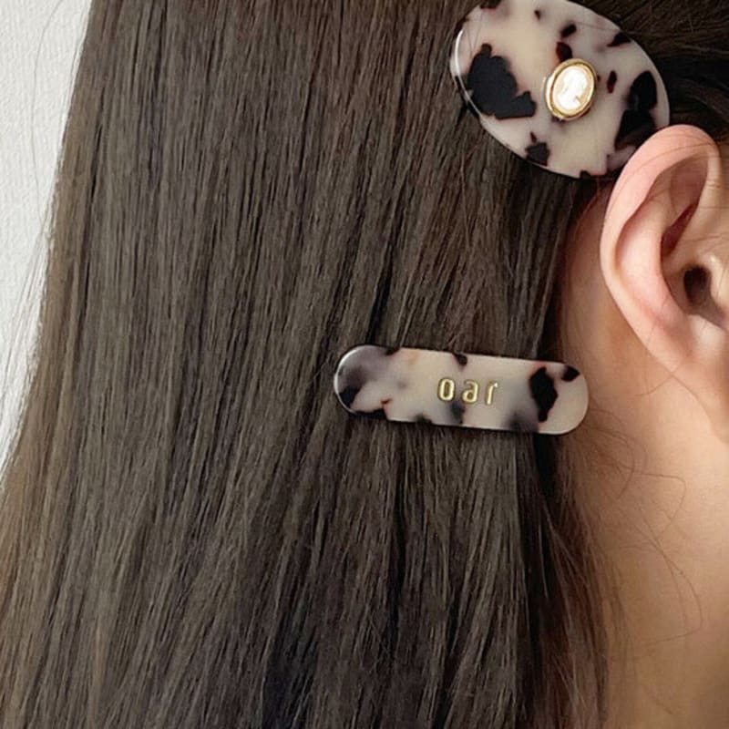 

oar Classic Cameo Point Hair Barrette [BeigeLeopard] cameo pin