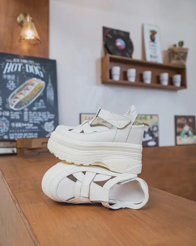 Roman-Style Women's Semi-Hollow Leather Sandals with Hidden Heel, Platform Thick Sole, Closed Toe, Outdoor Wear for Petite Women.