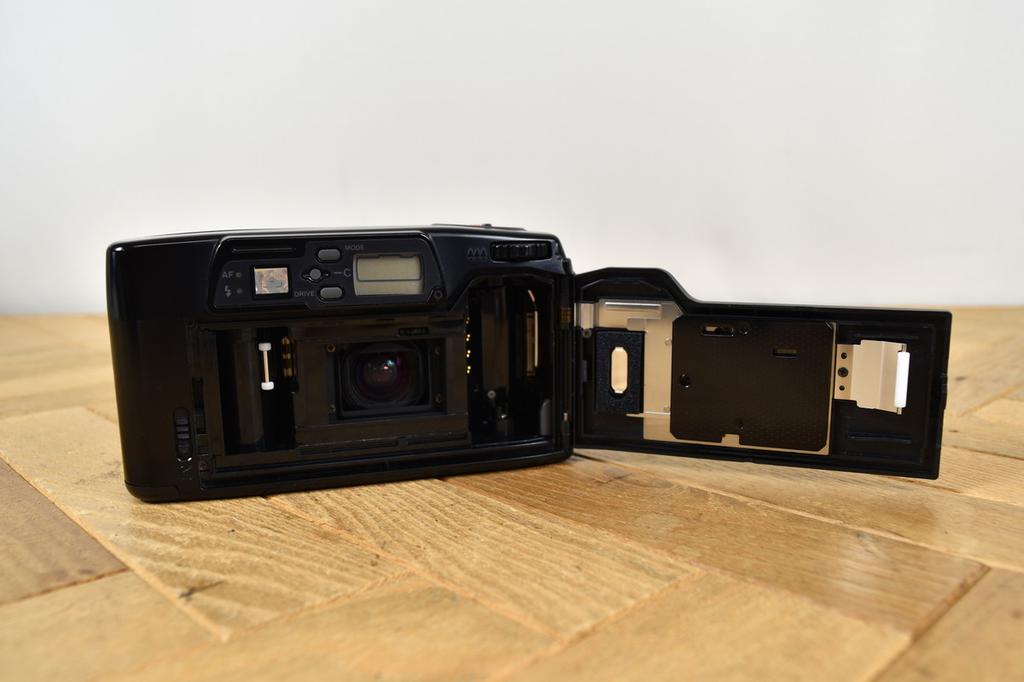 PENTAX Zoom 70-X 35mm Film Camera Japan Black Tested