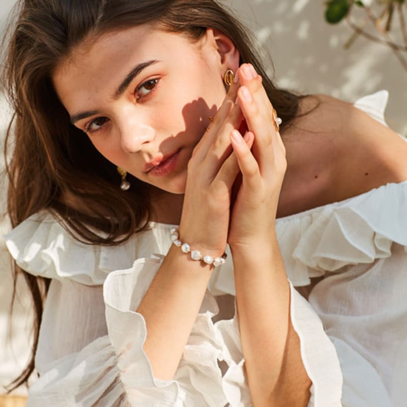 FINDELISE Baroque Pearls Bracelet