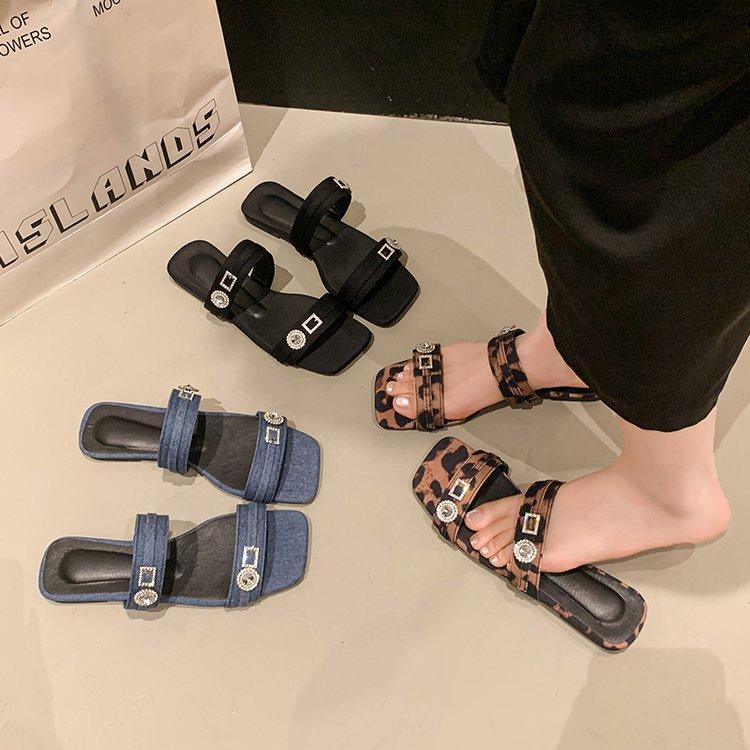 Fashion Slippers Casual Leopard Shoes Slipers Women Slides Big Size Luxury 2025 Flat Leopard Female Shoes Slippers Casual Big Size Slide