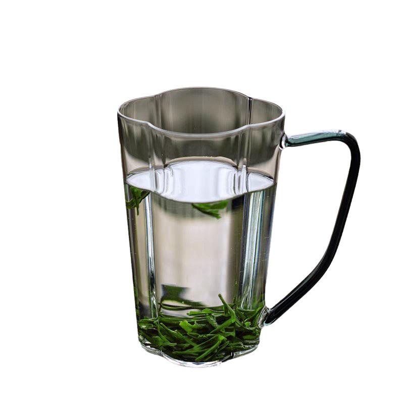 High-Capacity Heat-Resistant Four-Leaf Clover Glass Tea Cup, Borosilicate, Simple Transparent Design