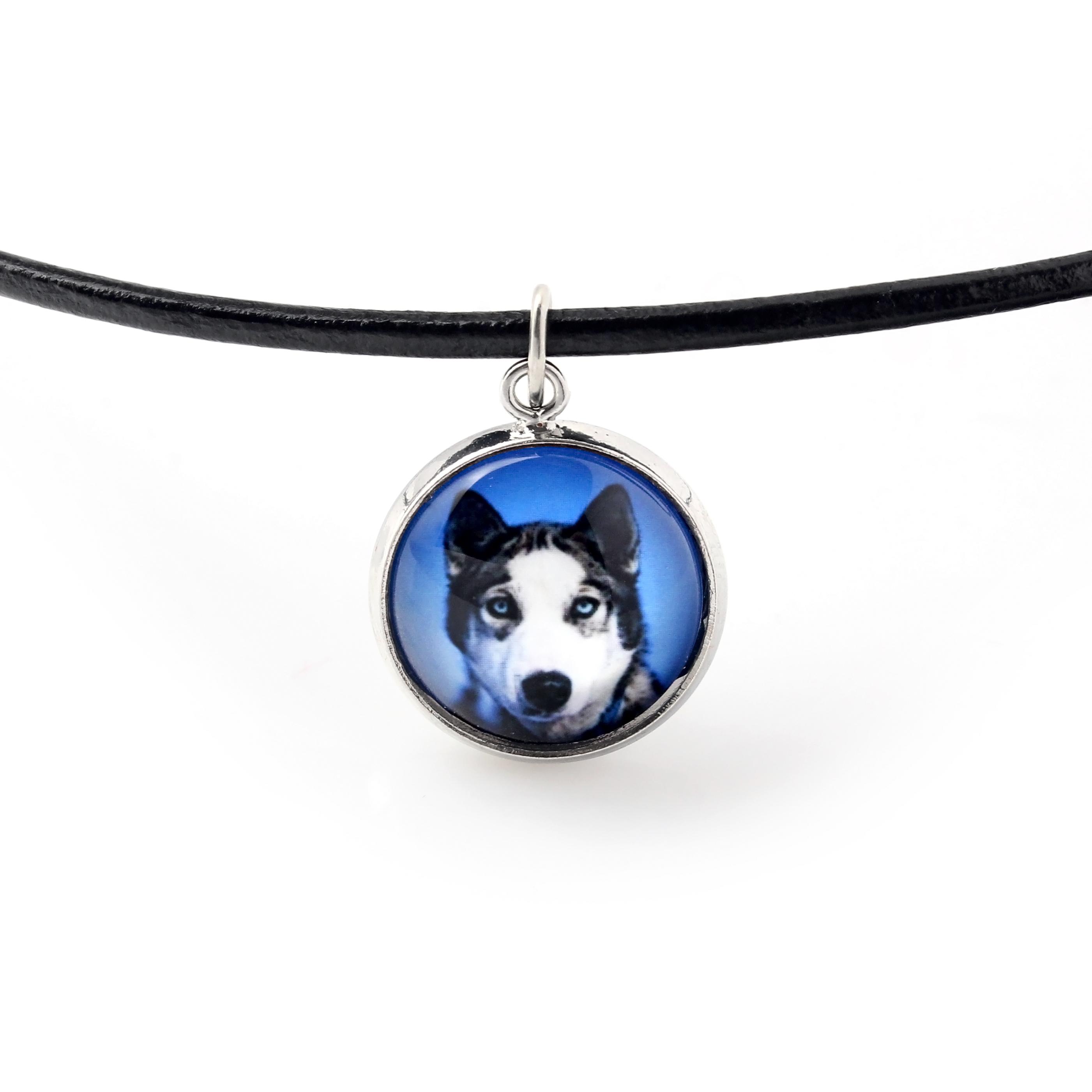 

Siberian Husky, Chukcha - necklace pendant with your photo, handmade, handcrafted jewelry by Art-Dog brand срібний