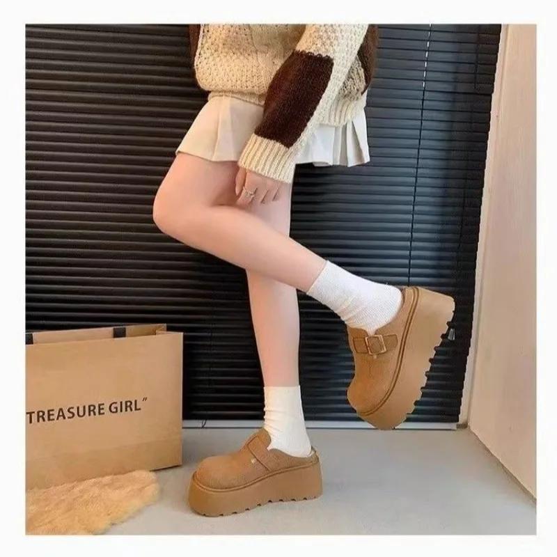 Женские тапочки на высокой платформе — фото 6