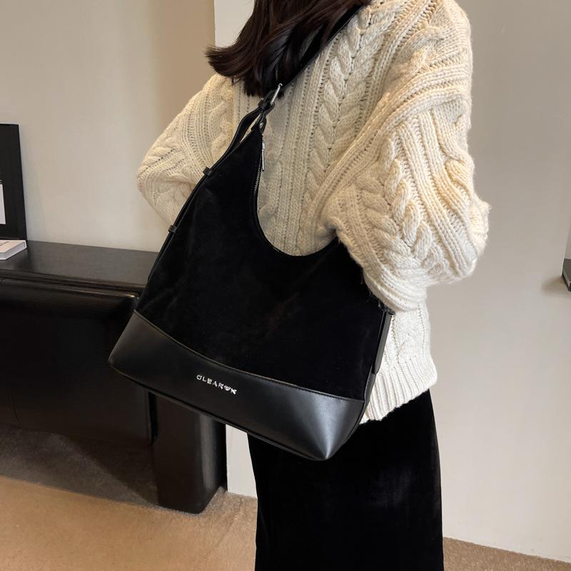 Large capacity bag women's autumn and winter versatile 2025 new retro shoulder crossbody bucket bag women's commuter tote bag