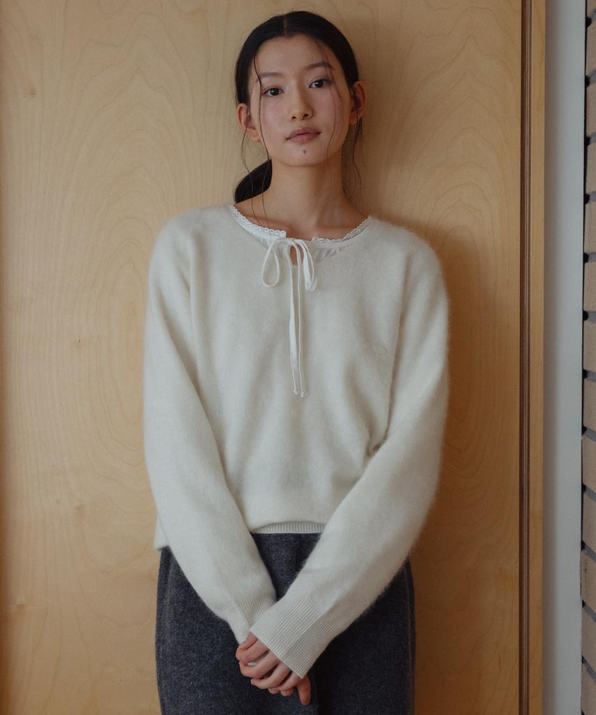 LAMINEZ Loose V-Neck Knit - Ivory