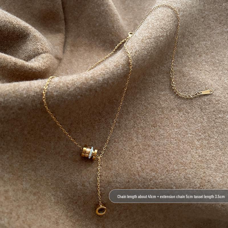 

Модне жіноче намисто з титанової сталі 2025 року: Розкішний, стійкий до вицвітання, універсальний ланцюжок для ключиць, ідеально підходить для светрів.