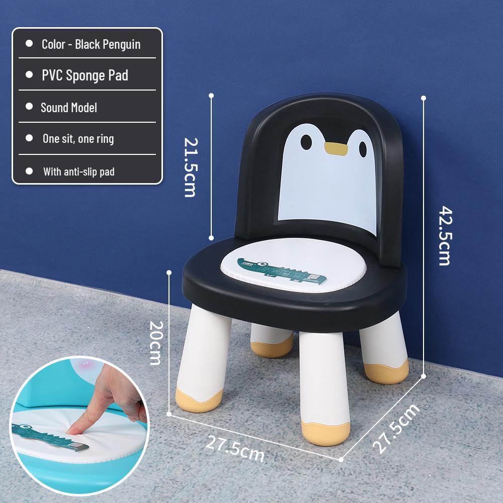 Scaun de Plastic Squeaky Xin Bei Le pentru Copii cu Spătar - Ideal pentru Casă sau Grădiniță.