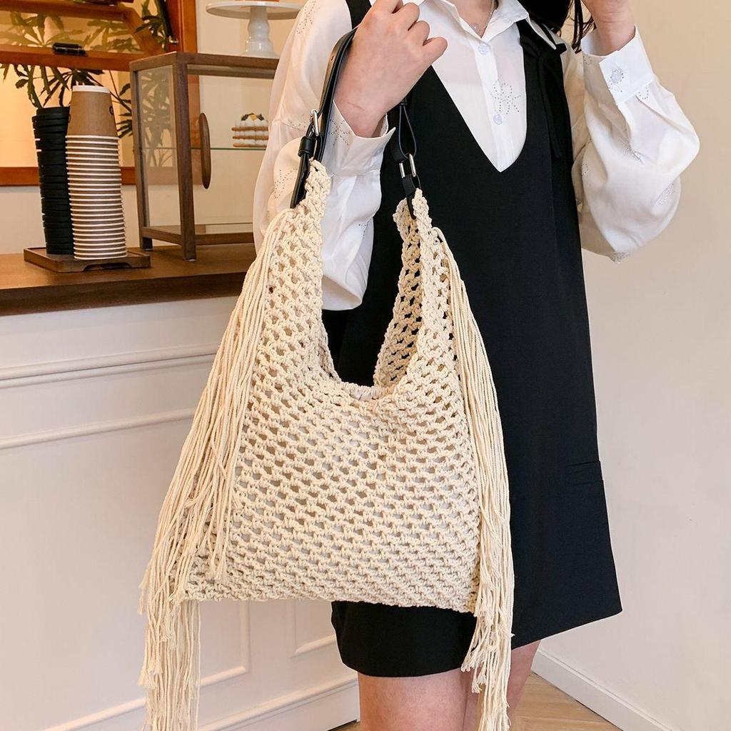 Women's Minimalist Straw Beach Tote - 2025 Spring Collection