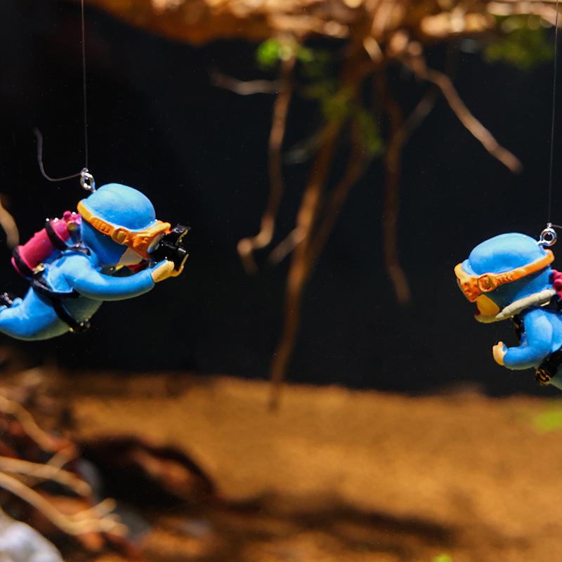 Floating Diver Fish Tank Decorations Cute Resin Frogman Aquarium Ornaments