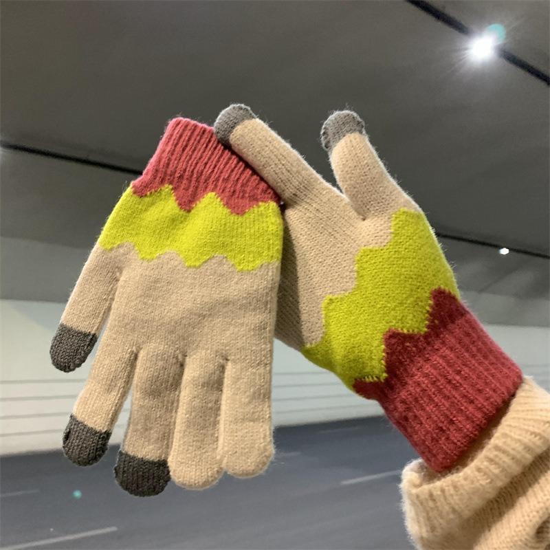 

Gloves female autumn and winter student couple velvet thickened warm windproof cold finger gloves male one size fits all бежевий