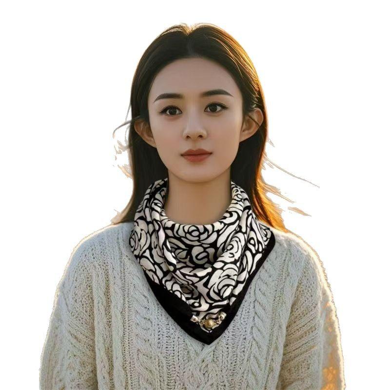 Silk Scarf Women'S Spring, Autumn And Summer Versatile Thin Magnetic Buckle Small Square Scarf Mother Scarf Scarf Neck Protection