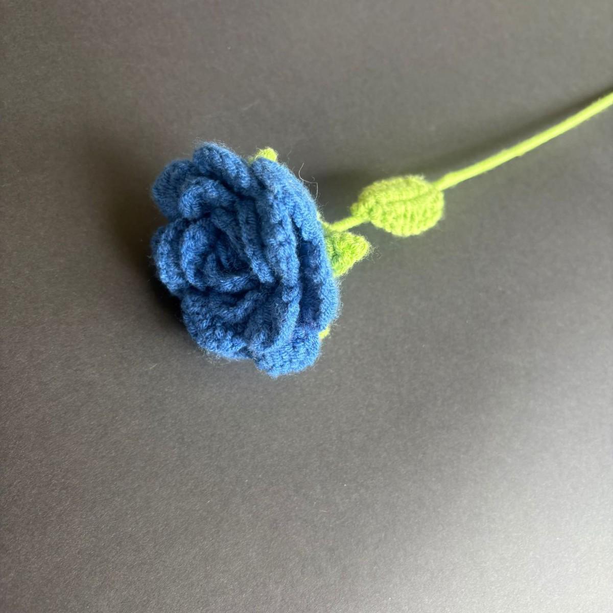 Handmade Rose Crochet Bouquet - DIY Yarn Flowers