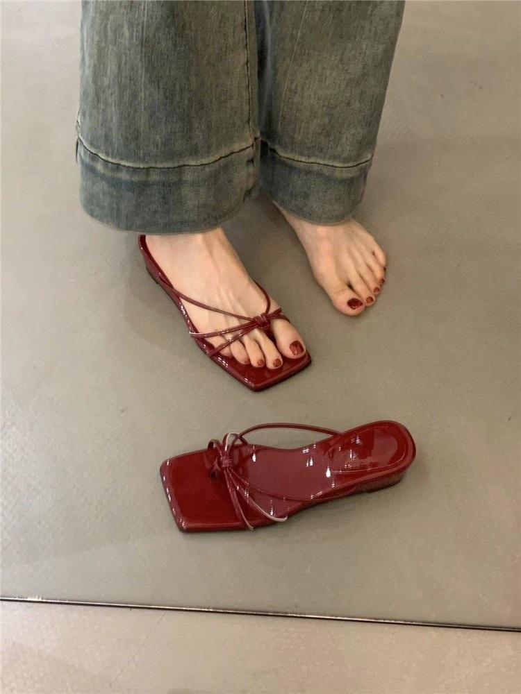 French evening slippers outside women's shoes 2025 summer retro thin strap toe beach leopard print slope heel sandals